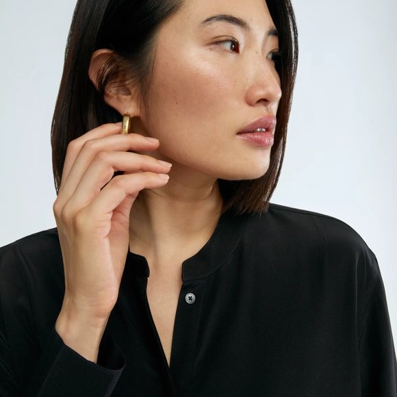 Aritzia Babaton Notion Black Silk Blouse Size Small - Picture 13 of 15